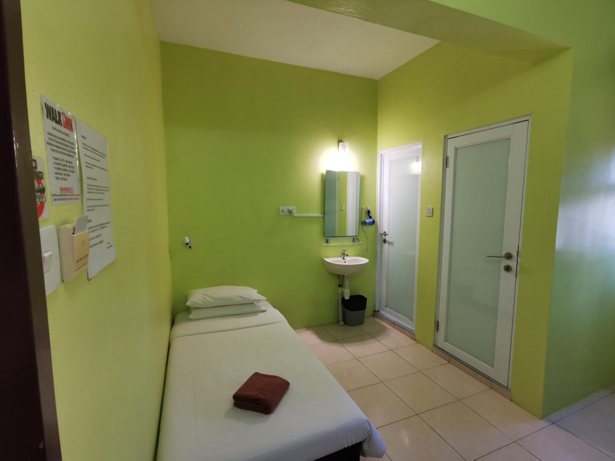 Walk Inn Miri Zewnętrze zdjęcie